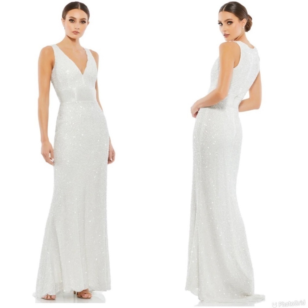NWT MAC DUGGAL SCALLOPED NECKLINE SEQUINED EVENING/WEDDING GOWN - White, Sz 14